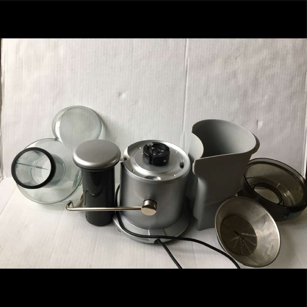 Breville Juice Fountain Plus Juicer - Picture 10 of 17